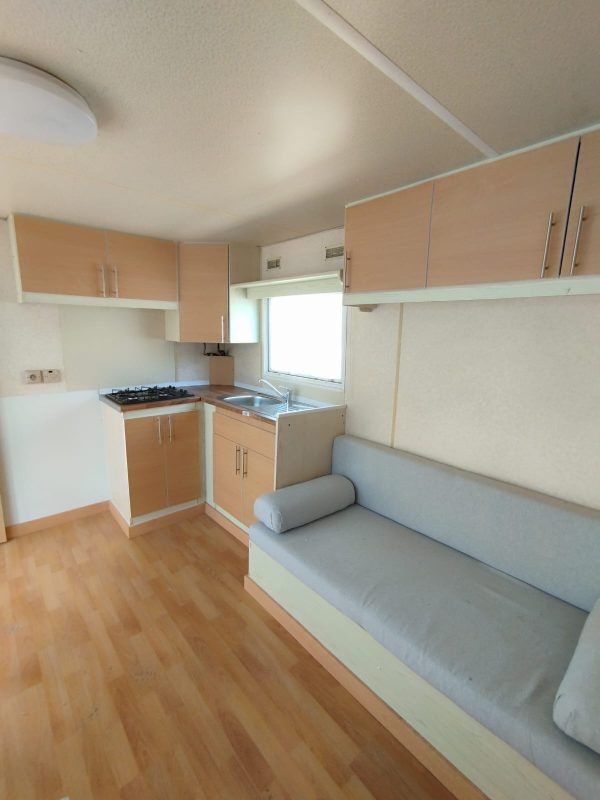 MOBIL HOME PREFABRICADA ECONOMICA INGLESA DE 8X3 METROS EN MALAGA. - Imagen 2