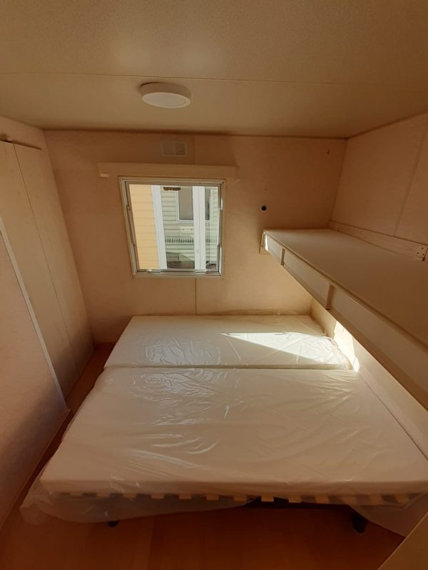 MOBIL HOME PREFABRICADA ECONOMICA INGLESA DE 8X3 METROS EN HUELVA. - Imagen 3