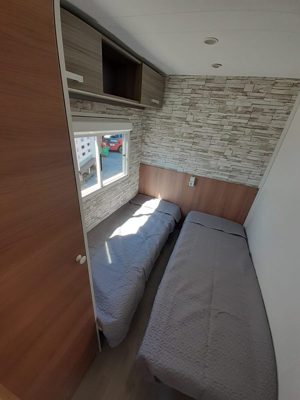 MOBIL HOME PREFABRICADO BARATO DE 10X3 METROS EN DOS HERMANAS. - Imagen 2