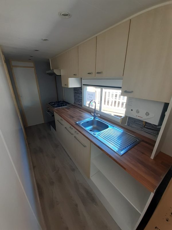 MOBIL HOME PREFABRICADO BARATO DE 10X3 METROS EN DOS HERMANAS. - Imagen 6