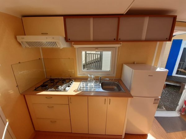 CASA MOVIL PREFABRICADA BARATA ROLLER FIDJI DE 7.5X4 METROS EN HUELVA. - Imagen 5
