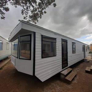 MOBIL HOME PREFABRICADA DE SEGUNDA MANO ABI DE 10.5X4 METROS EN GRANADA.