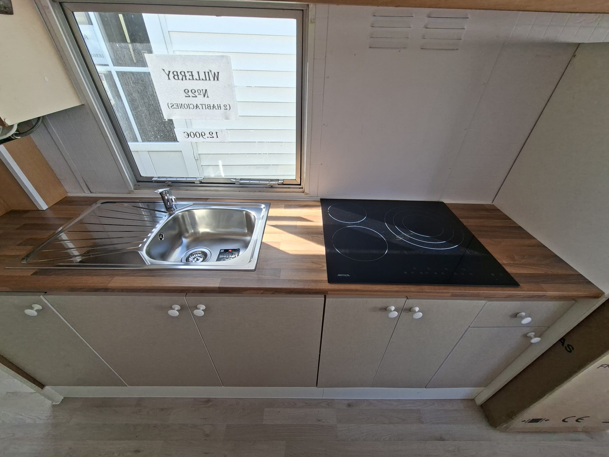 MOBIL HOME PREFABRICADA BARATA WILLERBY DE 8.5X3 METROS EN MALAGA. - Imagen 6