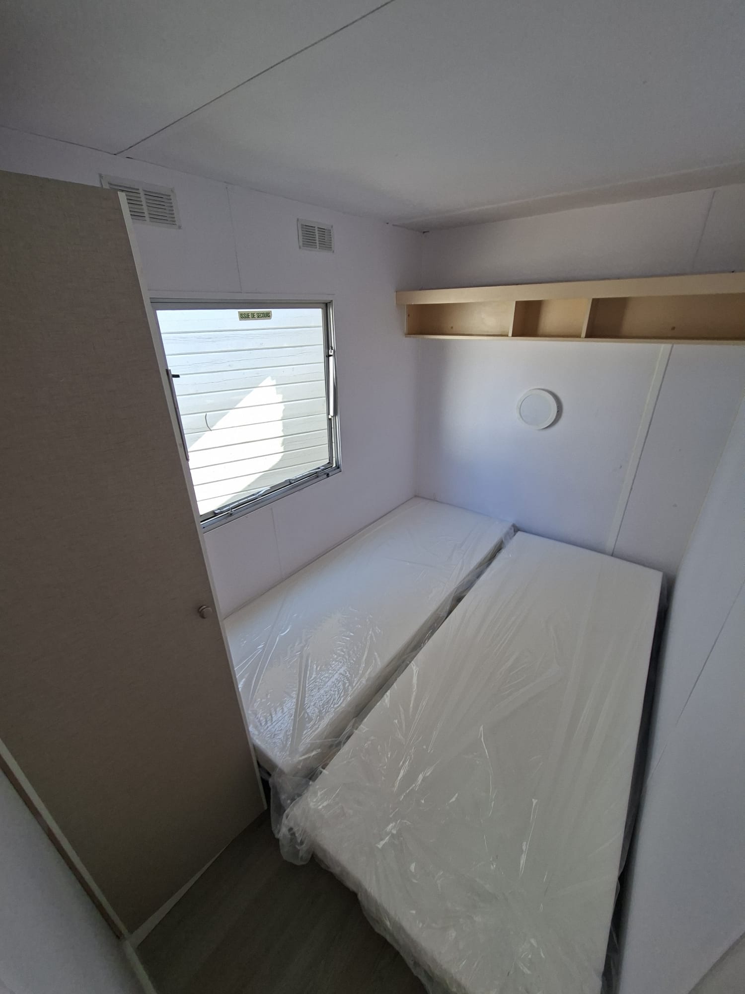 MOBIL HOME PREFABRICADA BARATA WILLERBY DE 8.5X3 METROS EN MALAGA. - Imagen 8