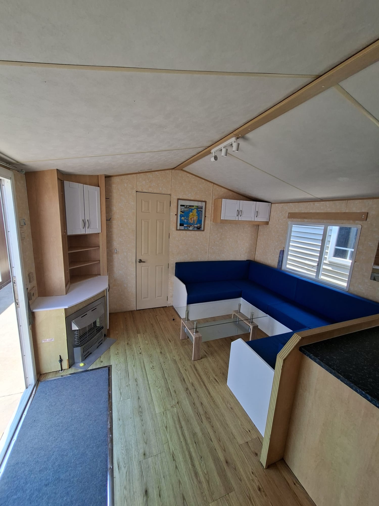 MOBIL HOME PREFABRICADA BARATA WILLERBY DE 10.5X3 METROS EN BADAJOZ. - Imagen 3