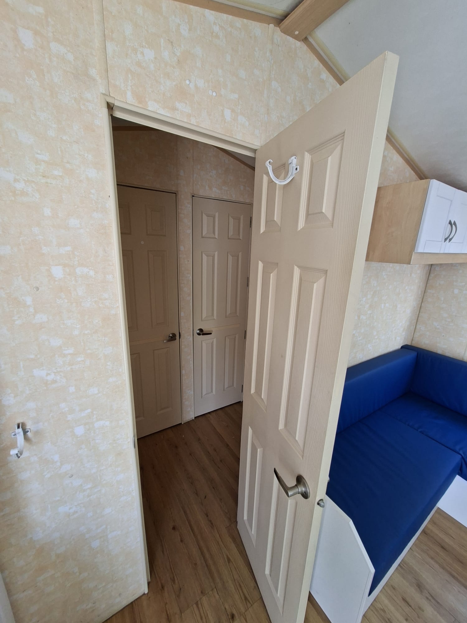 MOBIL HOME PREFABRICADA BARATA WILLERBY DE 10.5X3 METROS EN BADAJOZ. - Imagen 9
