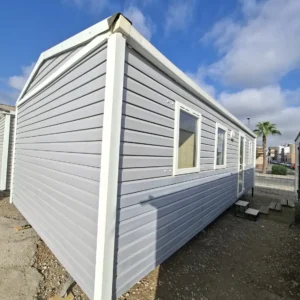 MOBIL HOMES PREFABRICADA BARATA IRM MERCURE FAMILY DE 8X4 METROS EN BADAJOZ.