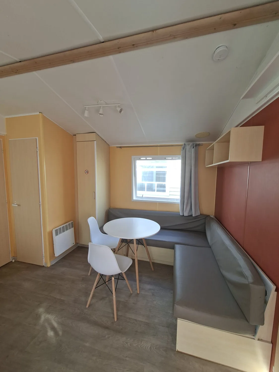 MOBIL HOMES PREFABRICADA BARATA IRM MERCURE FAMILY DE 8X4 METROS EN BADAJOZ. - Imagen 2