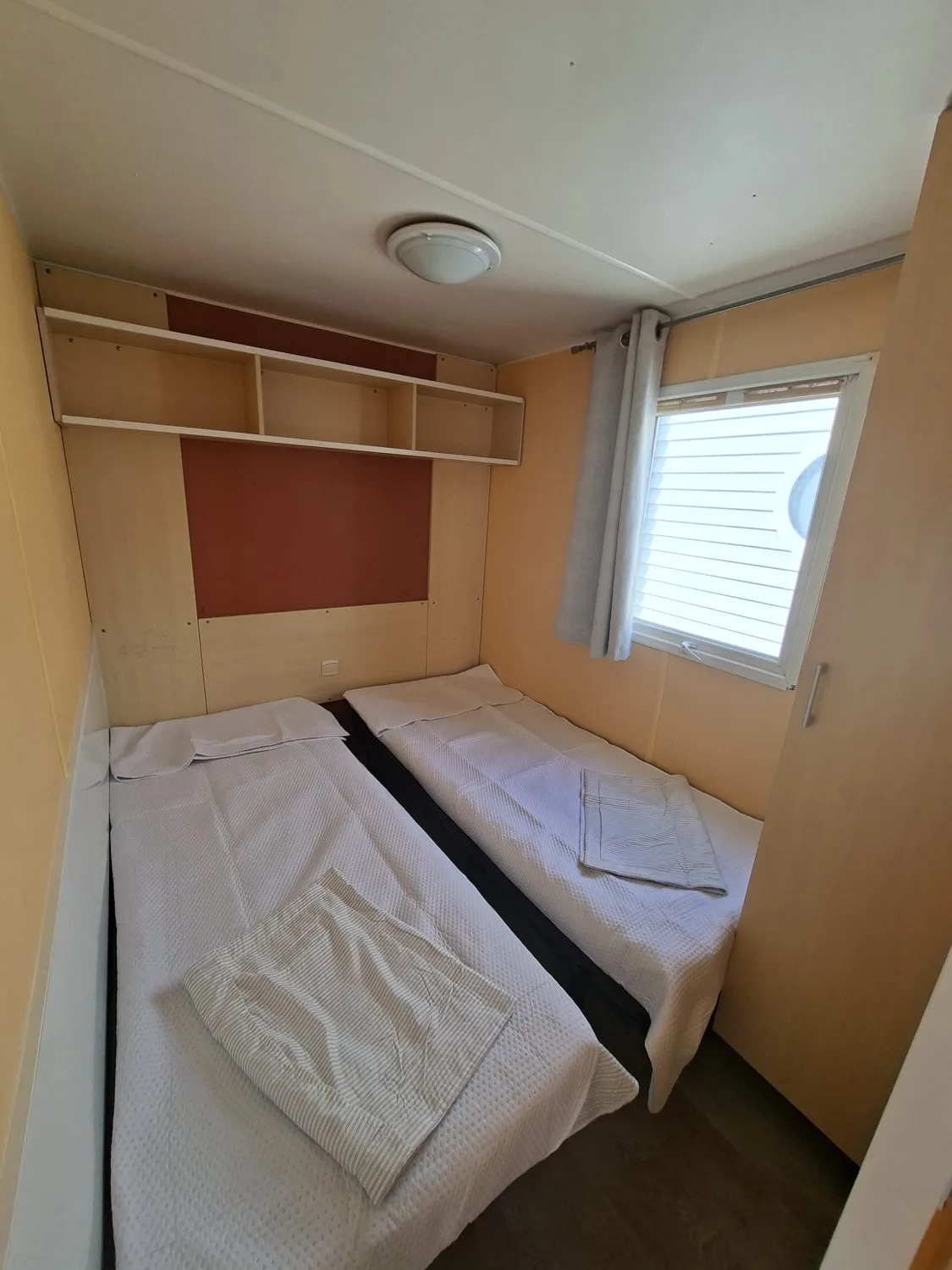 MOBIL HOMES PREFABRICADA BARATA IRM MERCURE FAMILY DE 8X4 METROS EN BADAJOZ. - Imagen 6