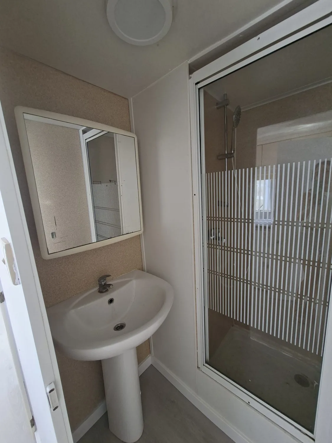 MOBIL HOMES PREFABRICADA BARATA ABI RIO VISTA DE 8X3 METROS EN CONIL. - Imagen 6